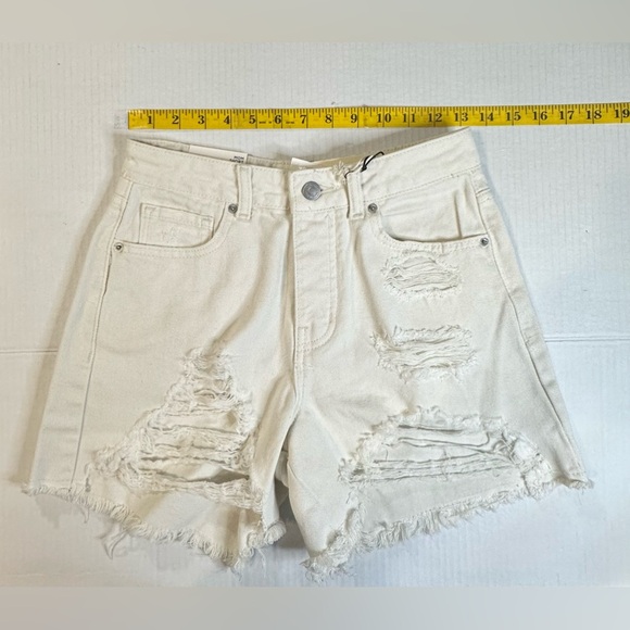 Forever 21 Womens High Rise Relaxed Mom Short Distressed Beige Size 24 NWT - Picture 4 of 11